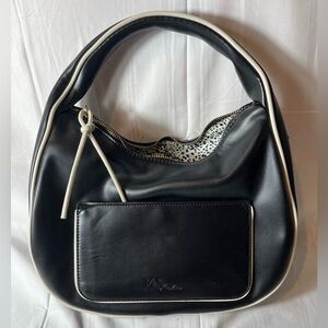 MALI + LILI
Anna Sporty Shoulder Conversion Bag
